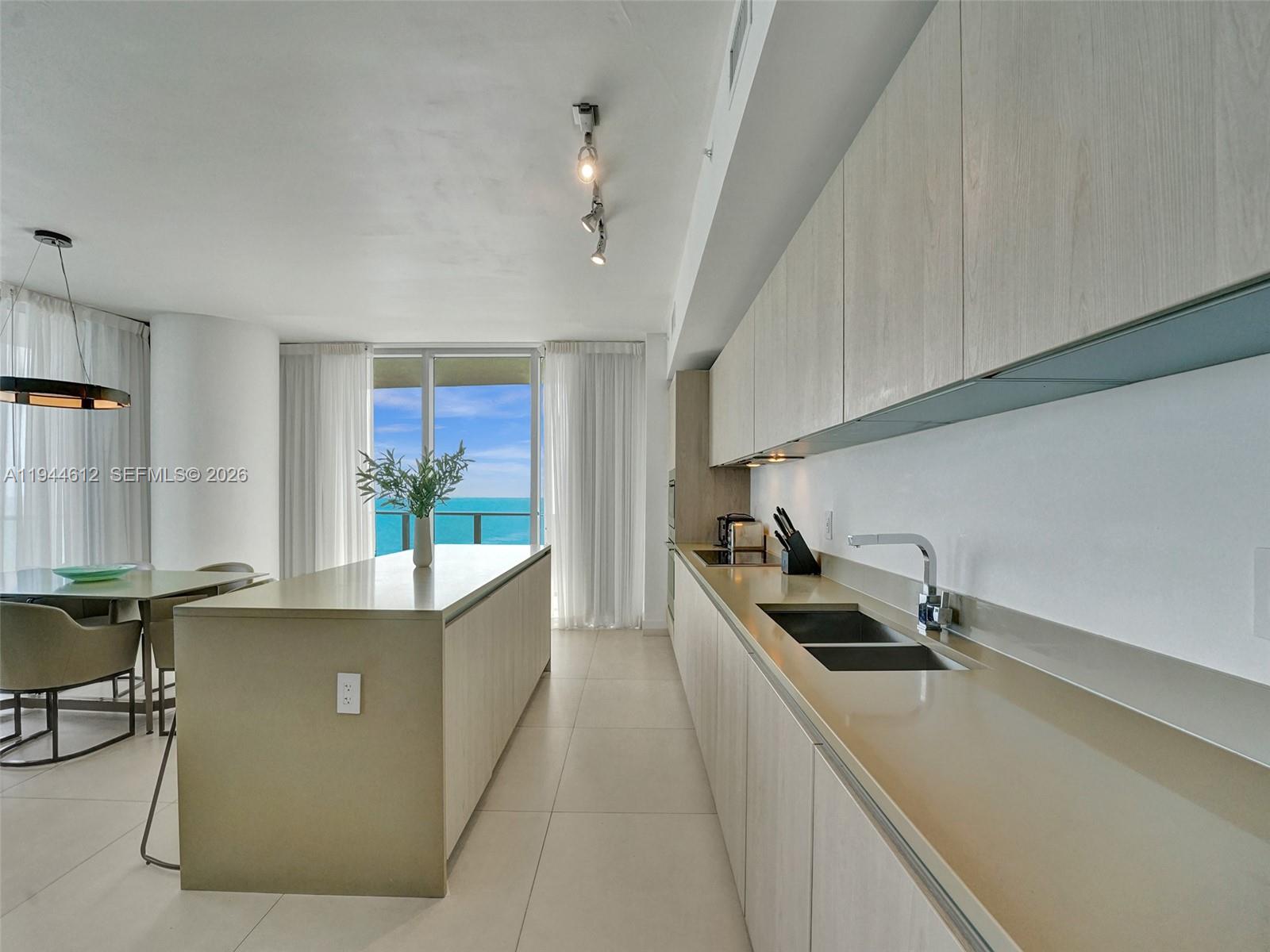 4111 S Ocean Dr # 1201