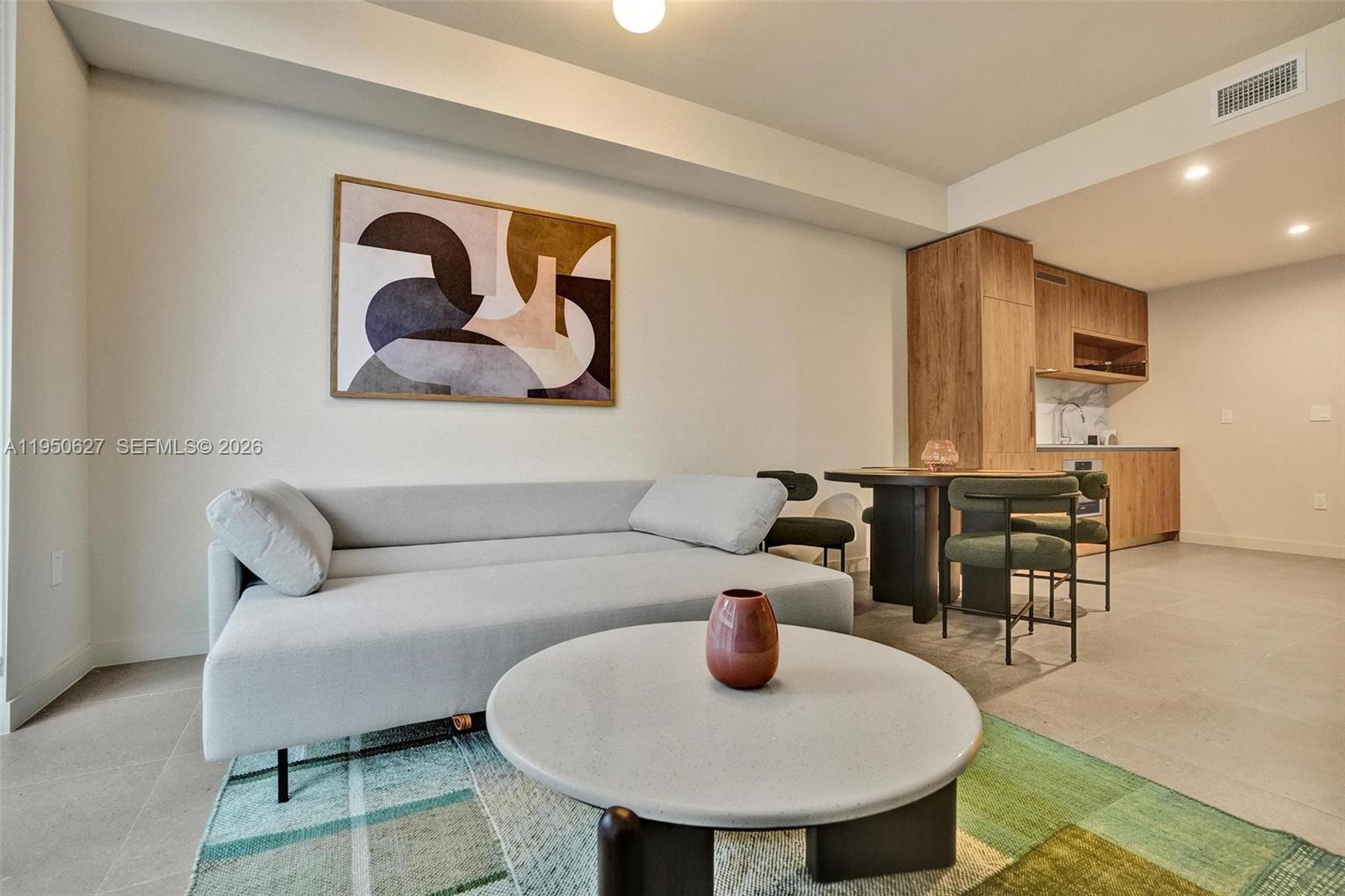 6 Street NE 11 # 712