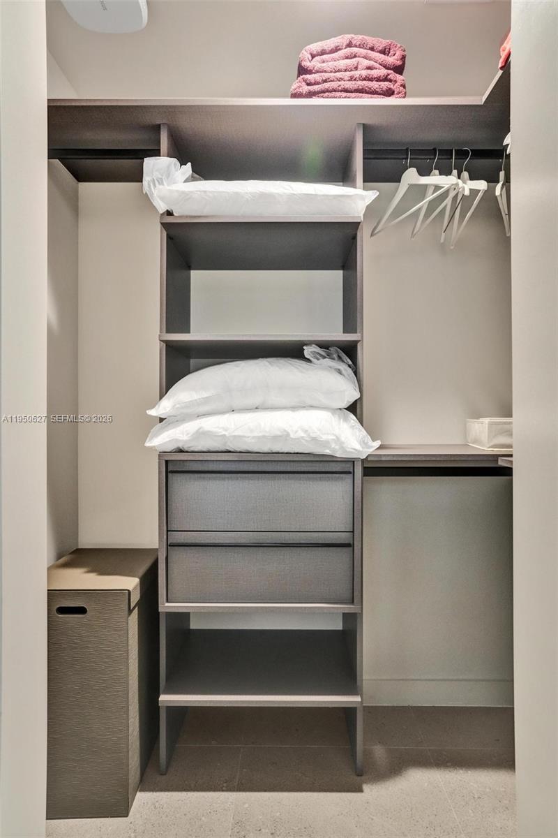 6 Street NE 11 # 712