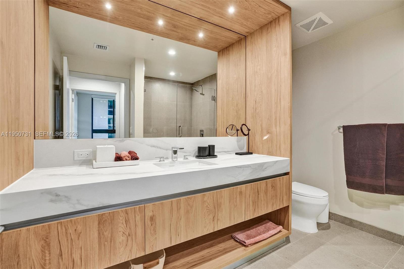 11 NE 6th Street # 1012