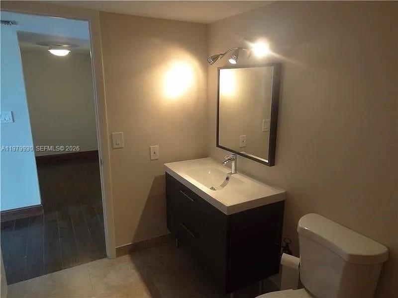 17500 N Bay Rd # S403