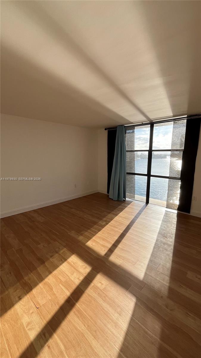 17500 N Bay Rd # S403