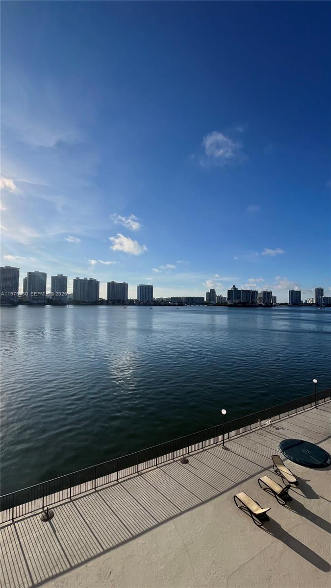 17500 N Bay Rd # S403