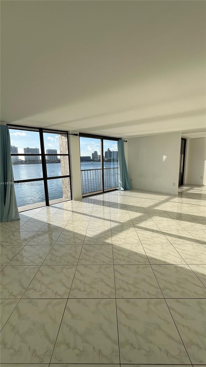 17500 N Bay Rd # S403