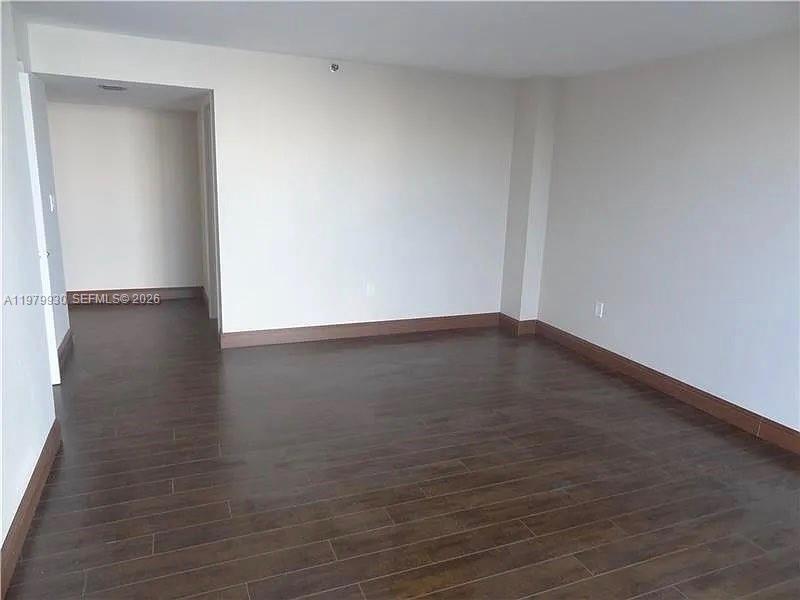 17500 N Bay Rd # S403