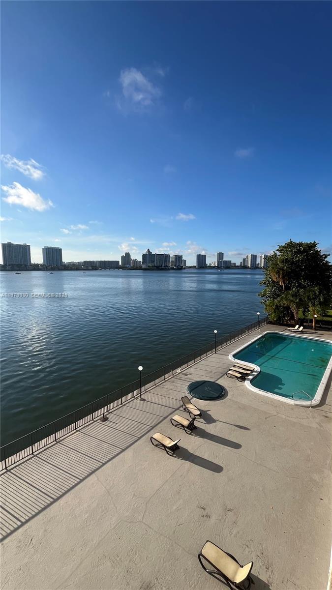 17500 N Bay Rd # S403