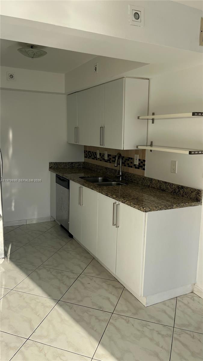 17500 N Bay Rd # S403