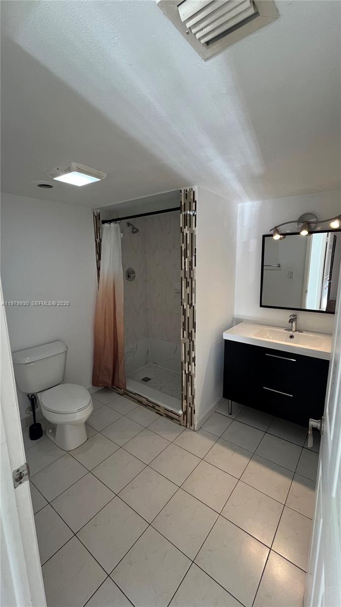 17500 N Bay Rd # S403