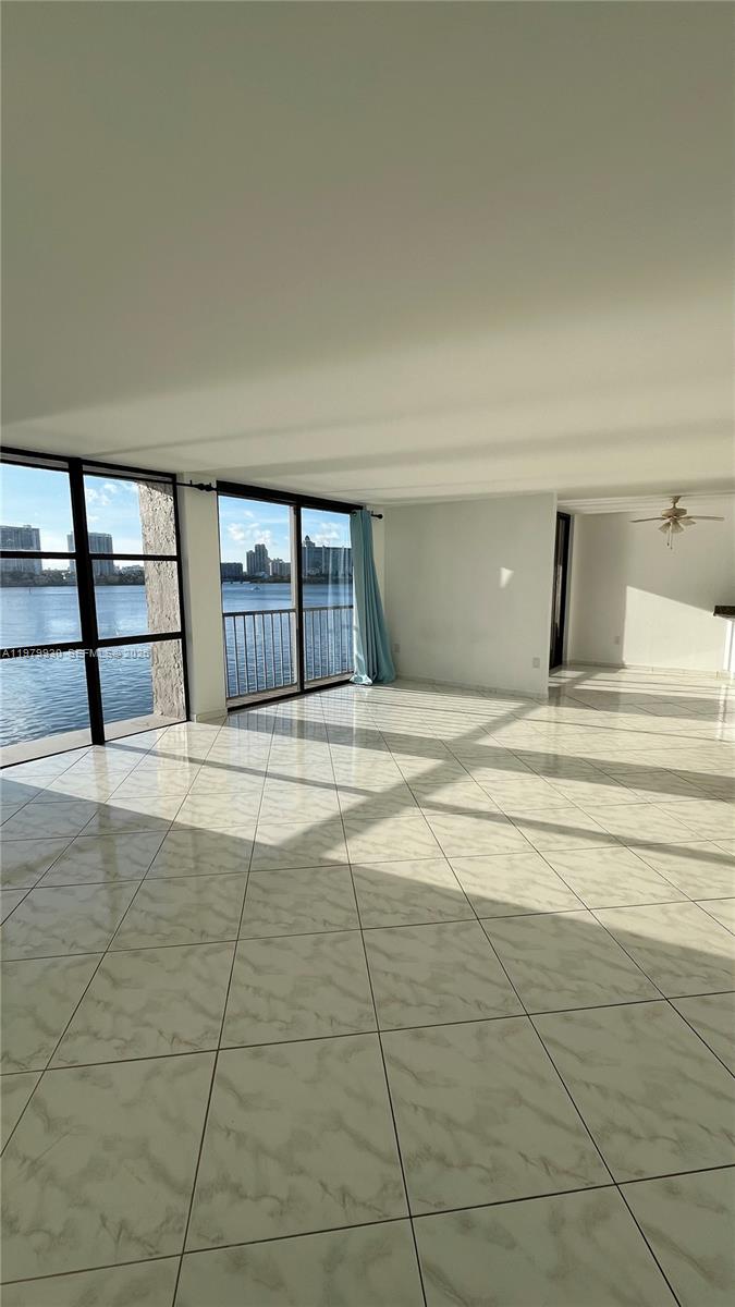 17500 N Bay Rd # S403