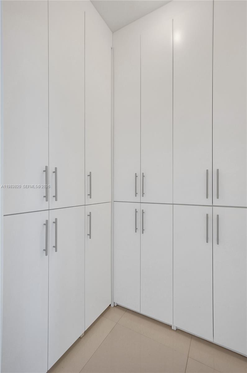 17121 Collins Ave # 2003