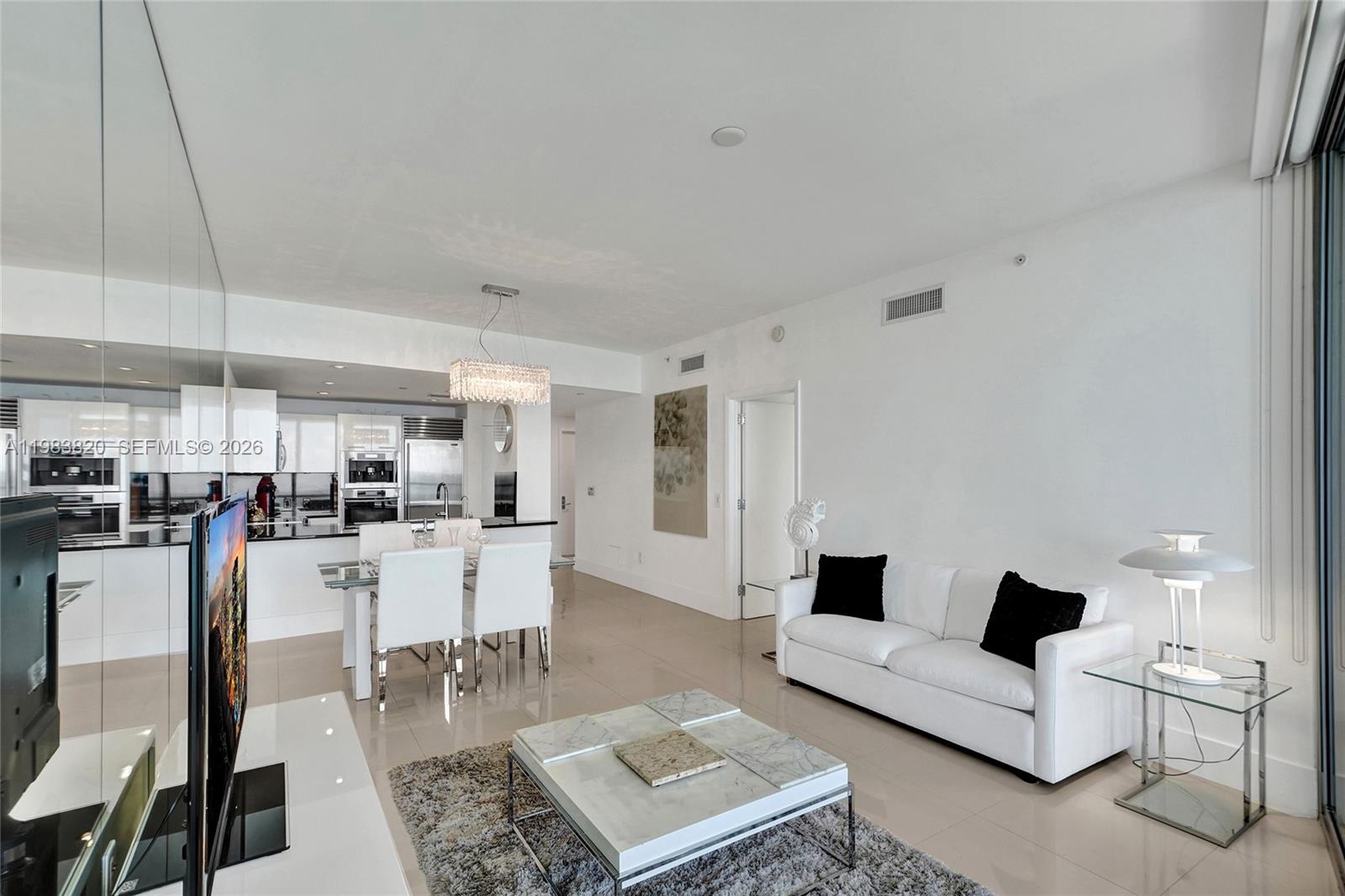 17121 Collins Ave # 2003