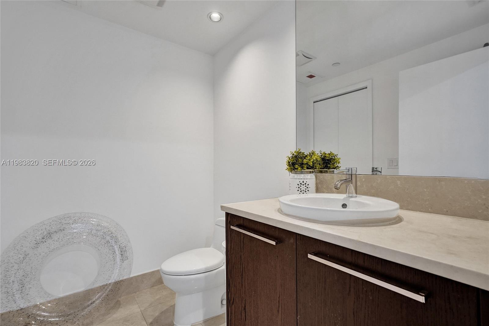 17121 Collins Ave # 2003