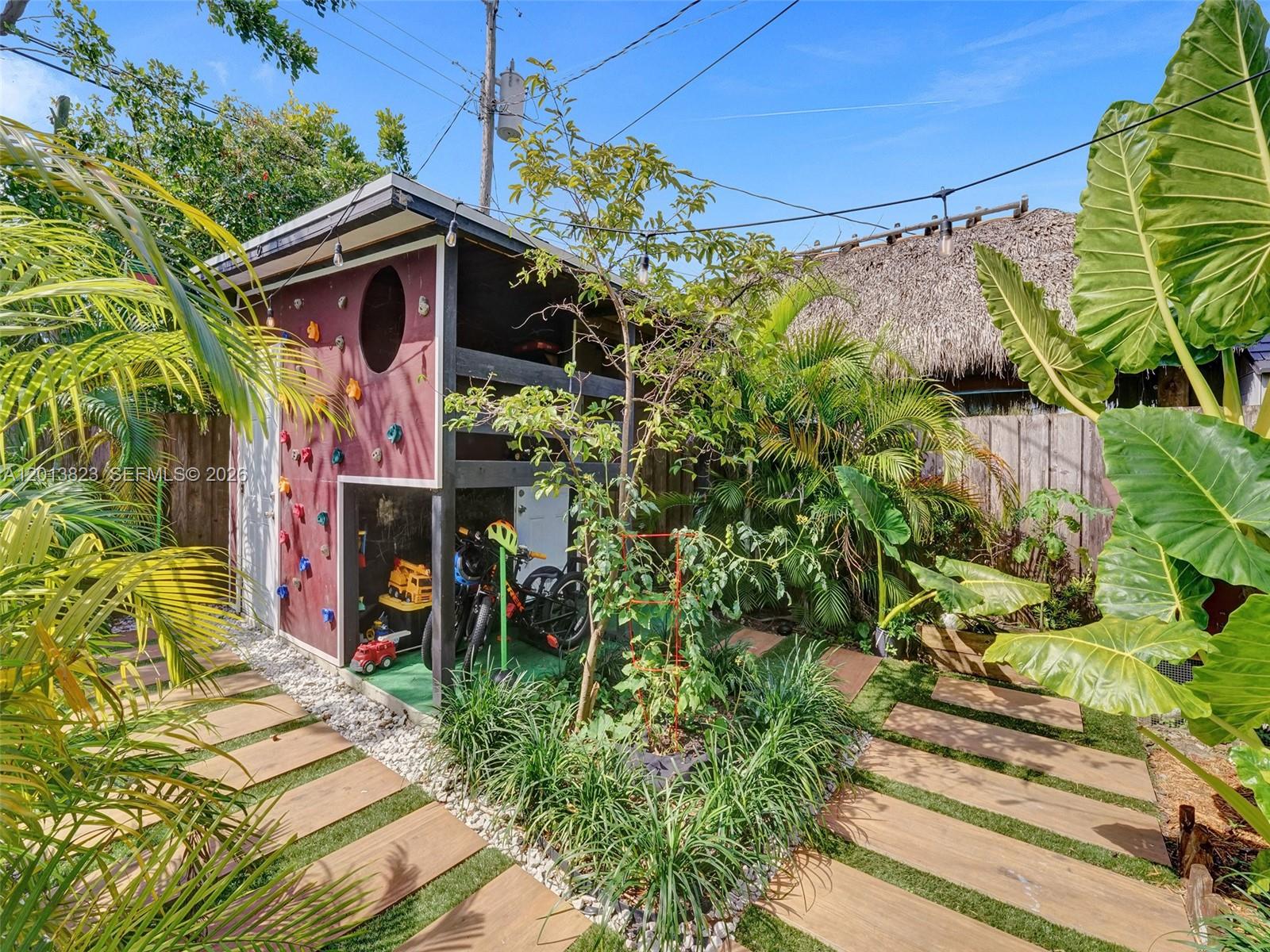 918 NE 4th Court