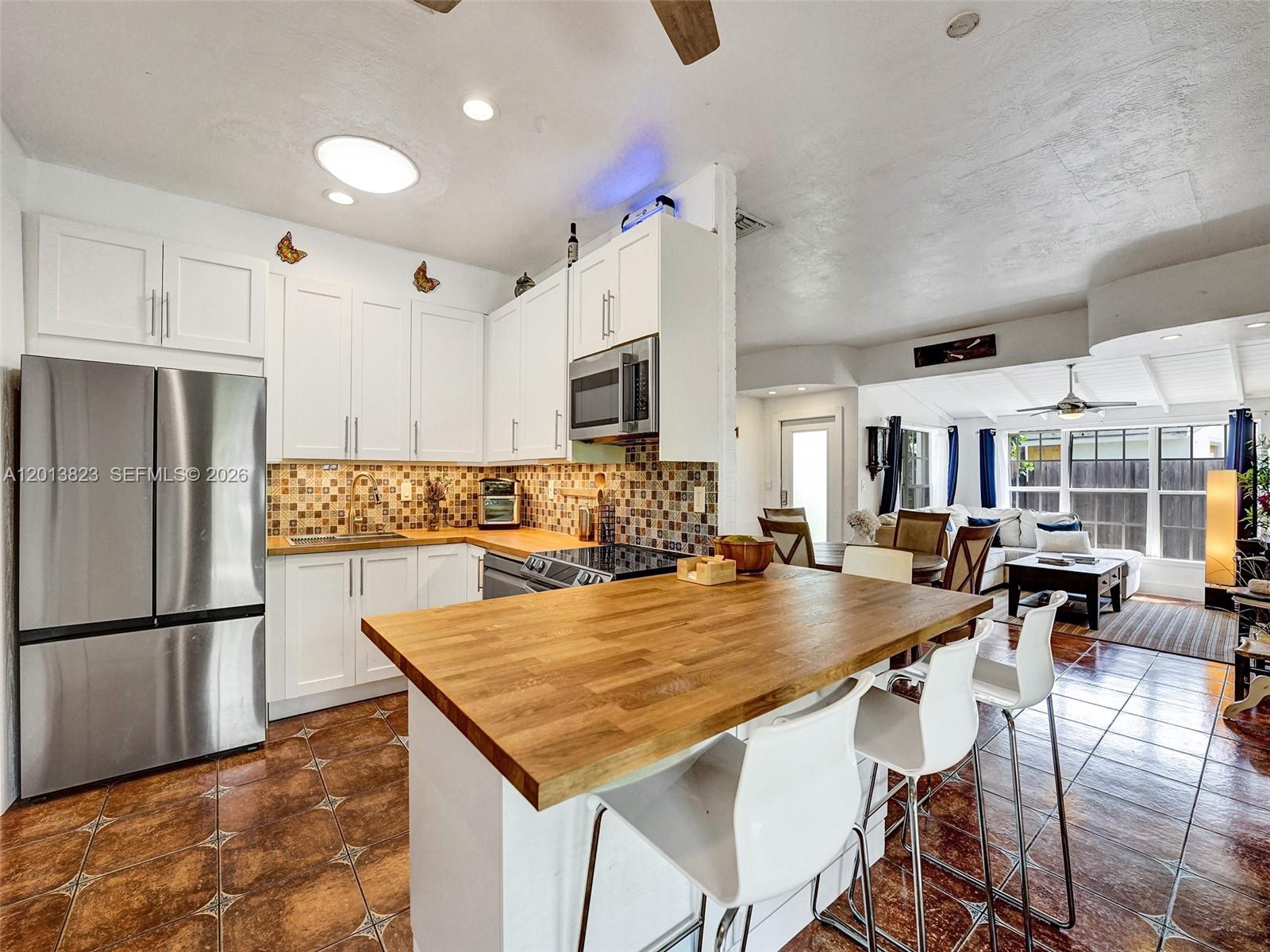918 NE 4th Court