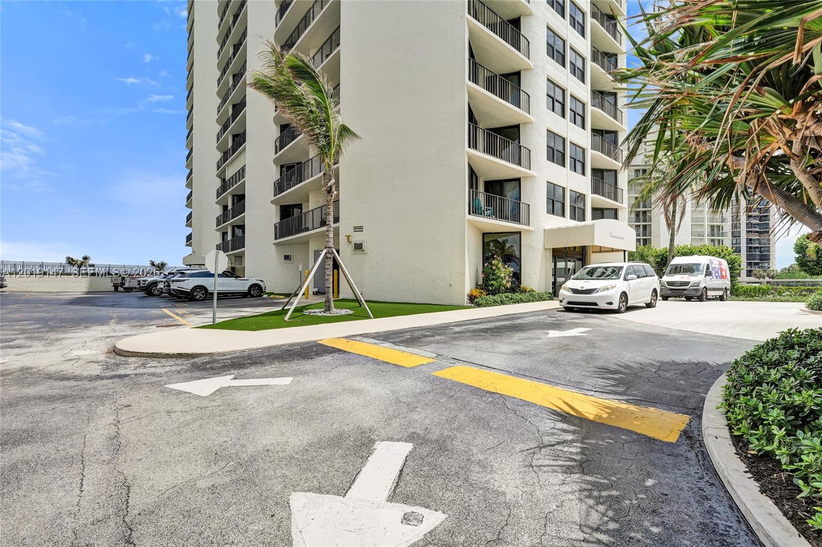 5420 N Ocean Dr # 2201