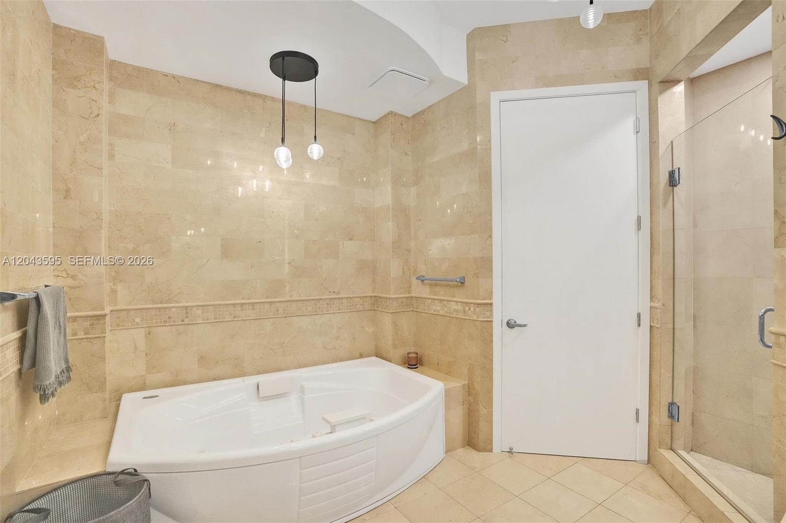 18101 Collins Ave # 1607