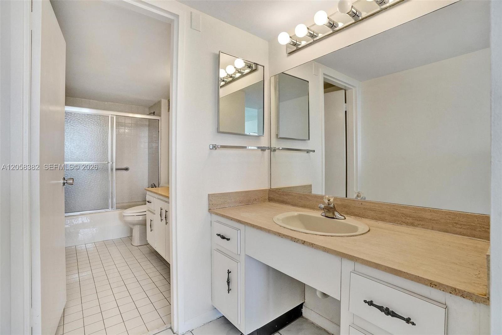 500 Three Islands Blvd # 213