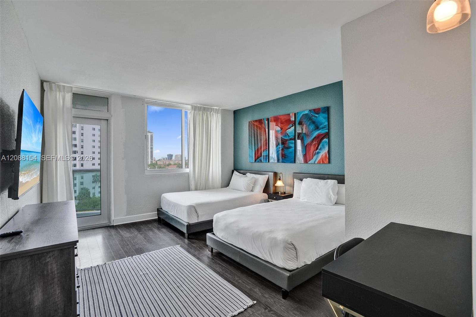 19370 Collins Ave # 816
