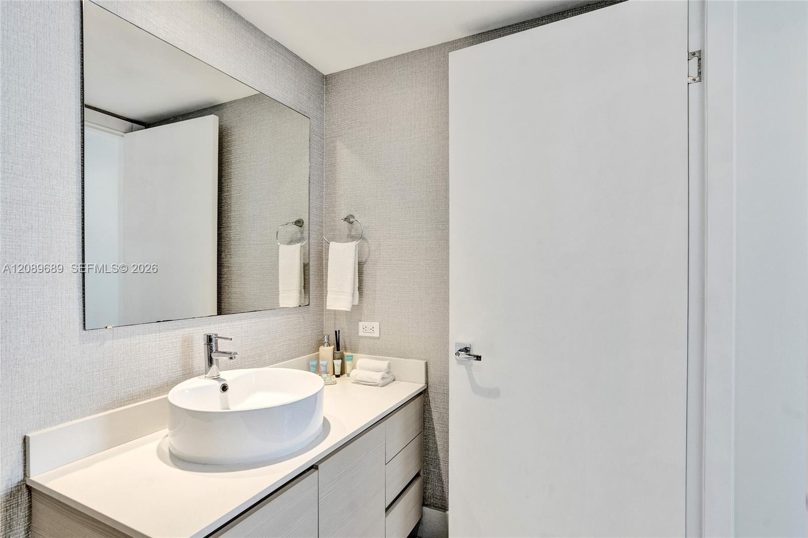 2600 E Hallandale Beach Blvd Unit: T1002