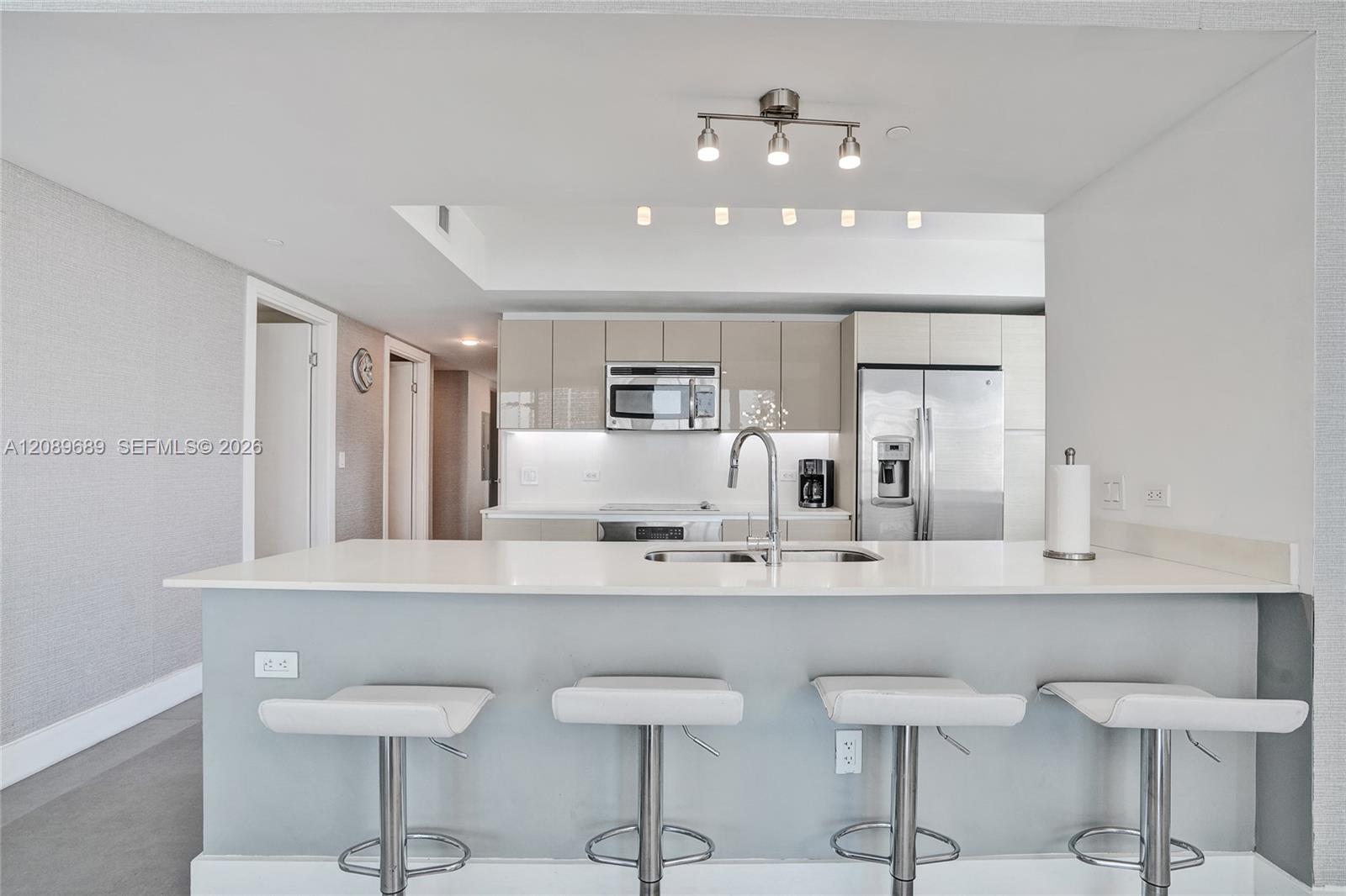 2600 E Hallandale Beach Blvd Unit: T1002