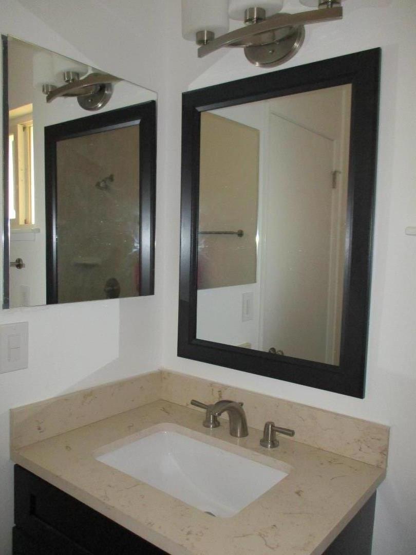 371/373 Flora Vista AVE