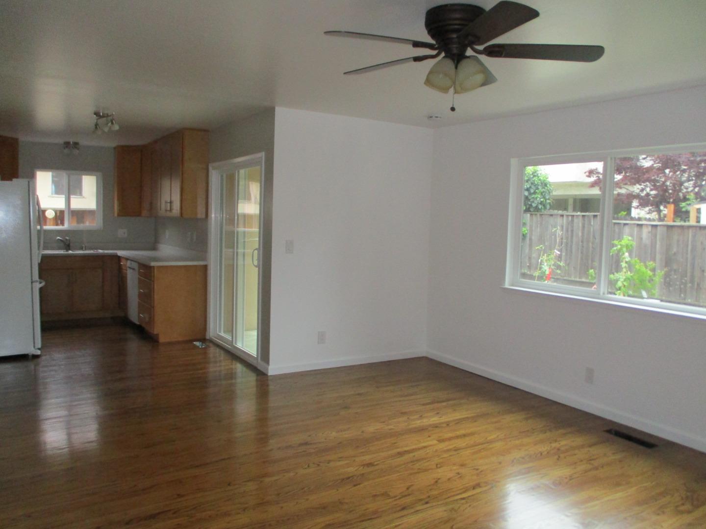 371/373 Flora Vista AVE