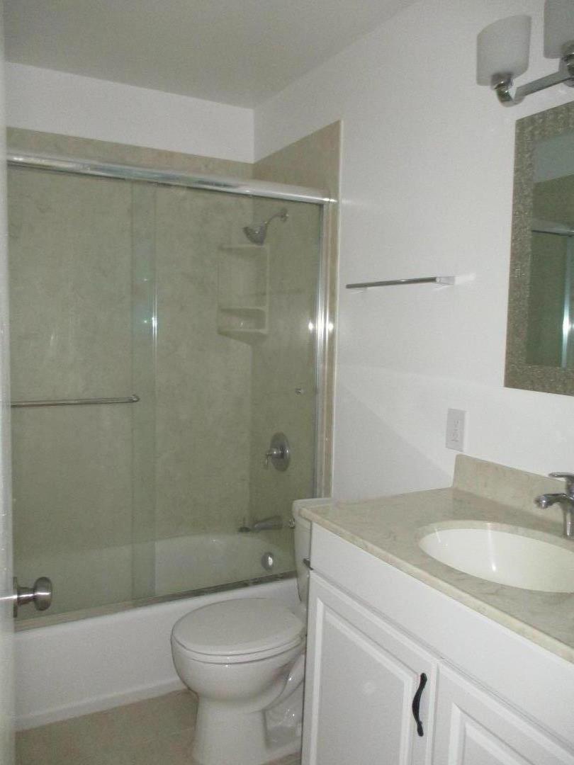 371/373 Flora Vista AVE