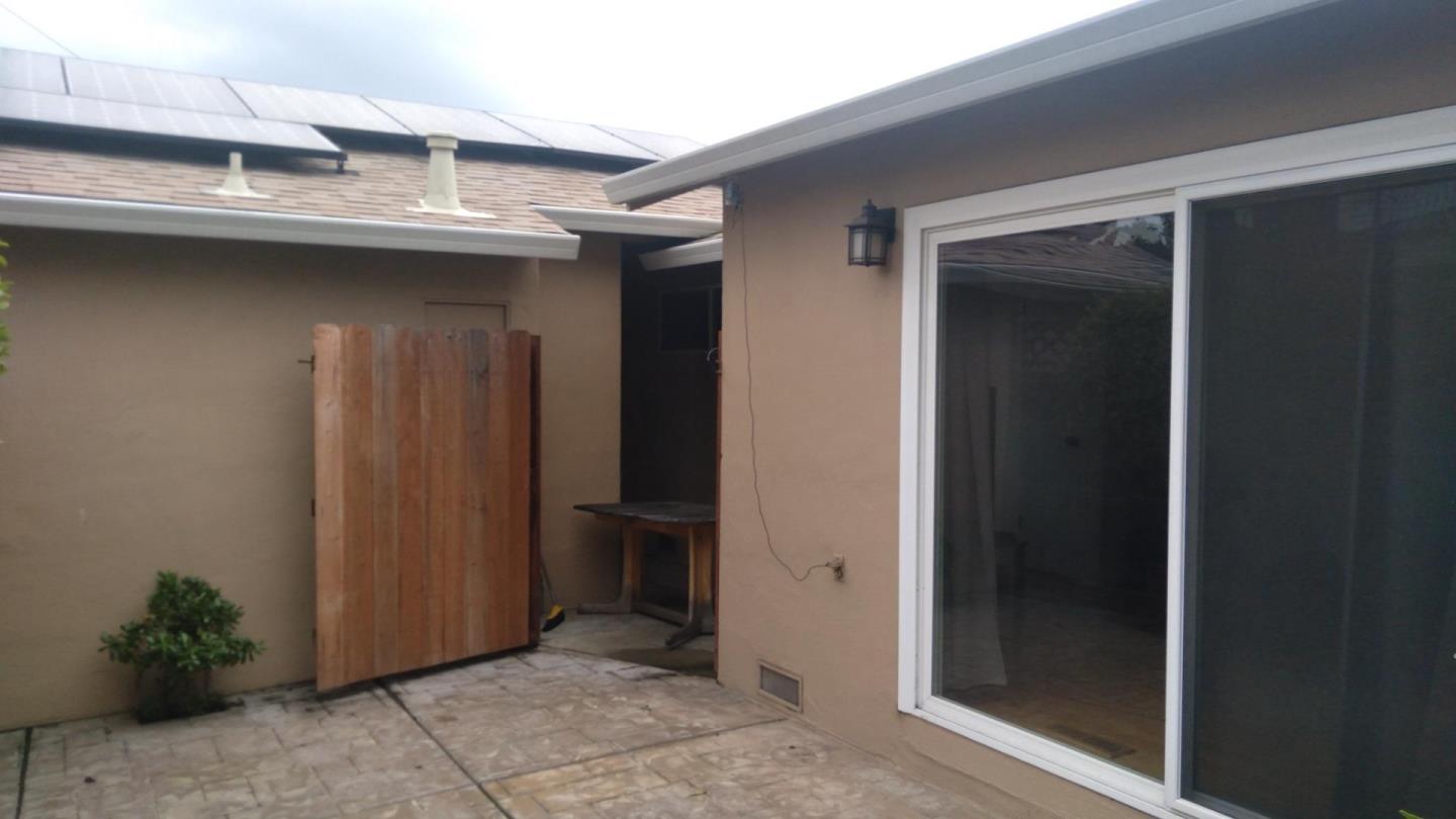 371/373 Flora Vista AVE