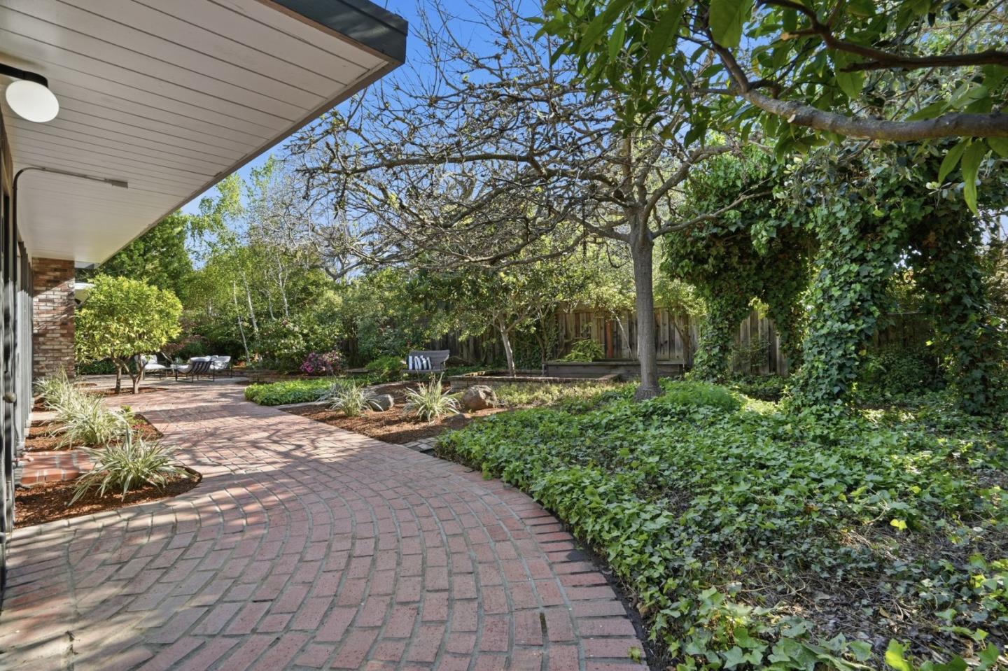 3862 Mumford Place