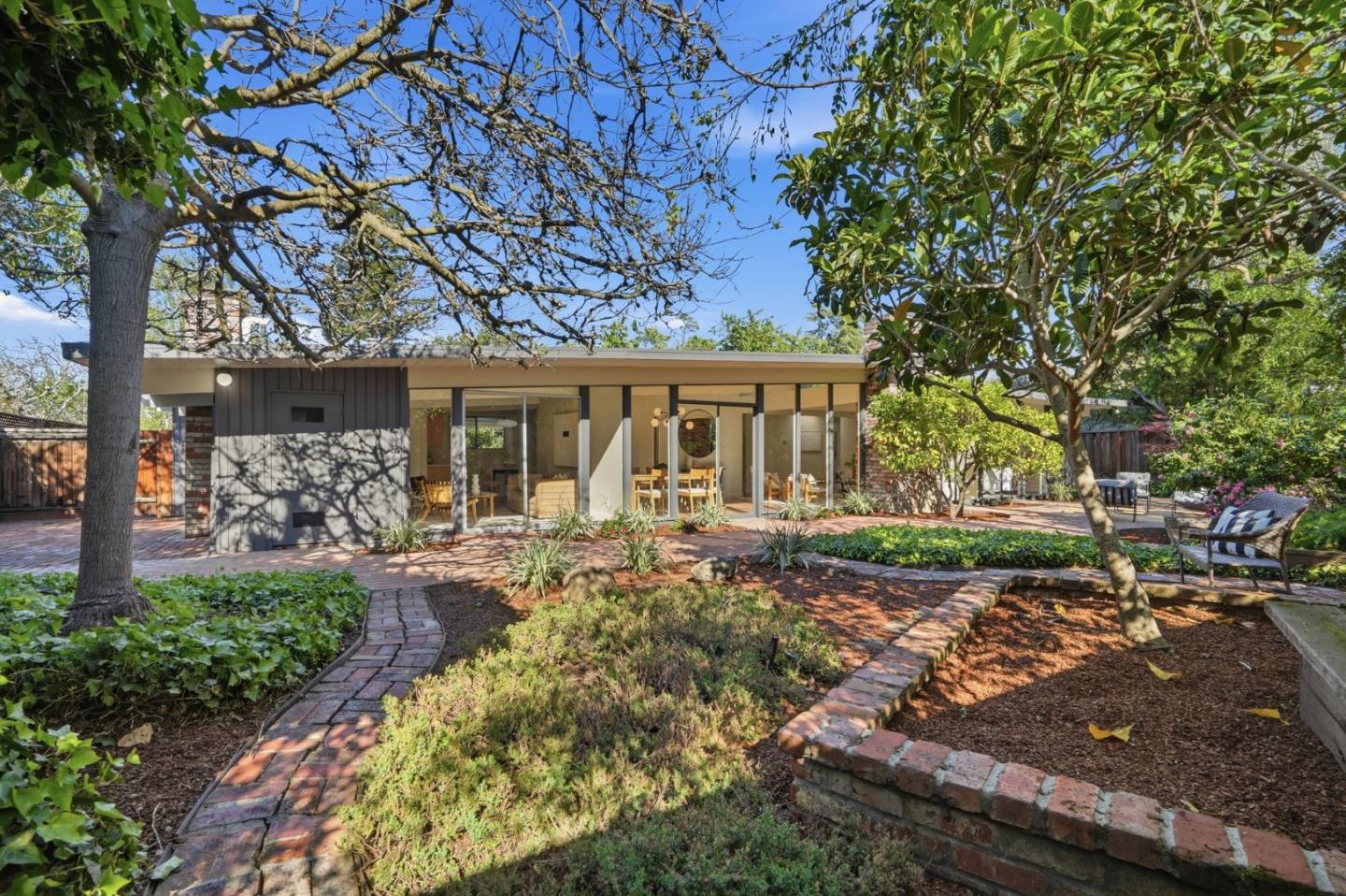 3862 Mumford Place