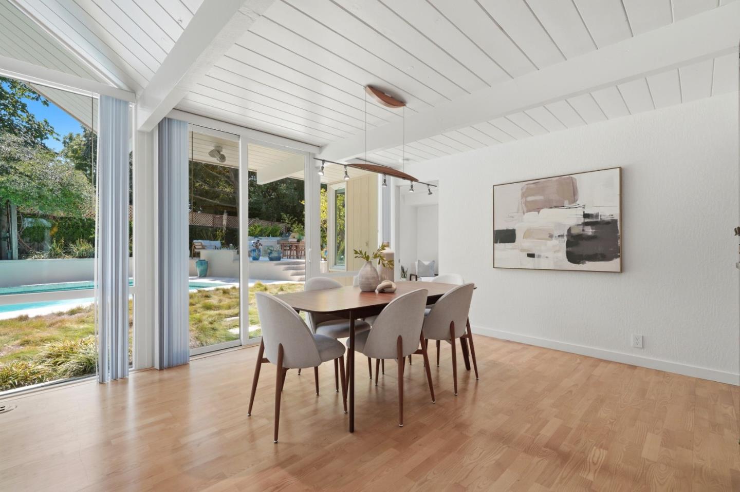 941 Eichler DR