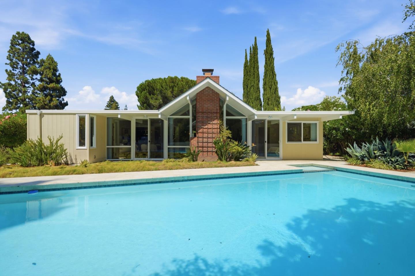 941 Eichler DR