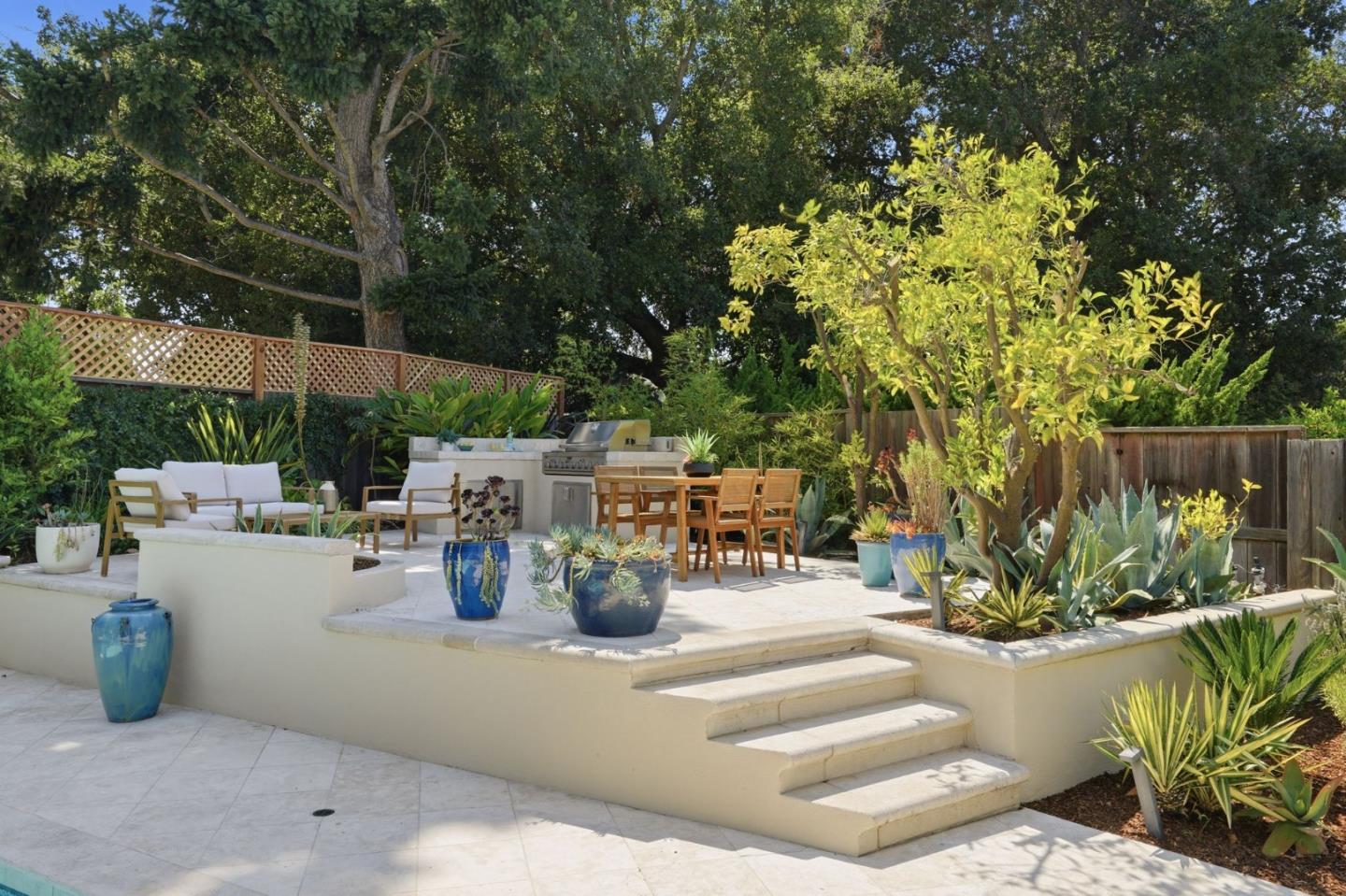 941 Eichler DR