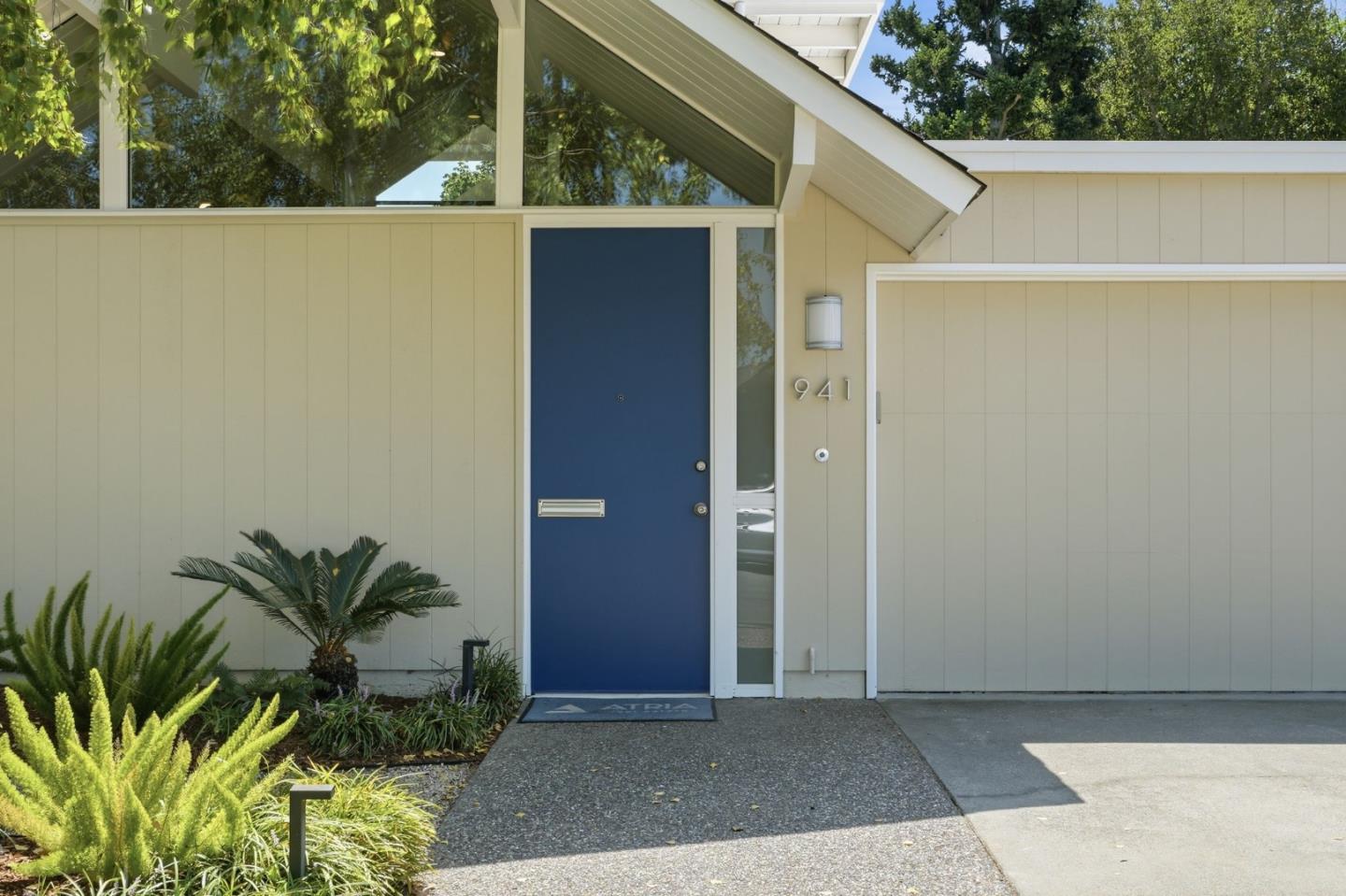 941 Eichler DR