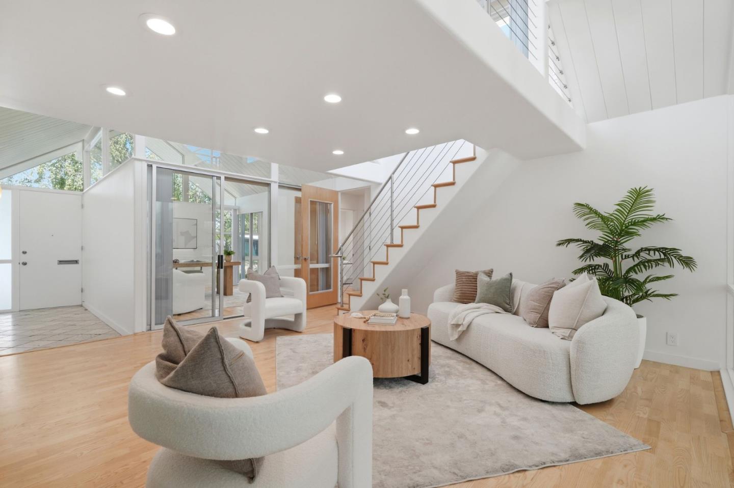 941 Eichler DR
