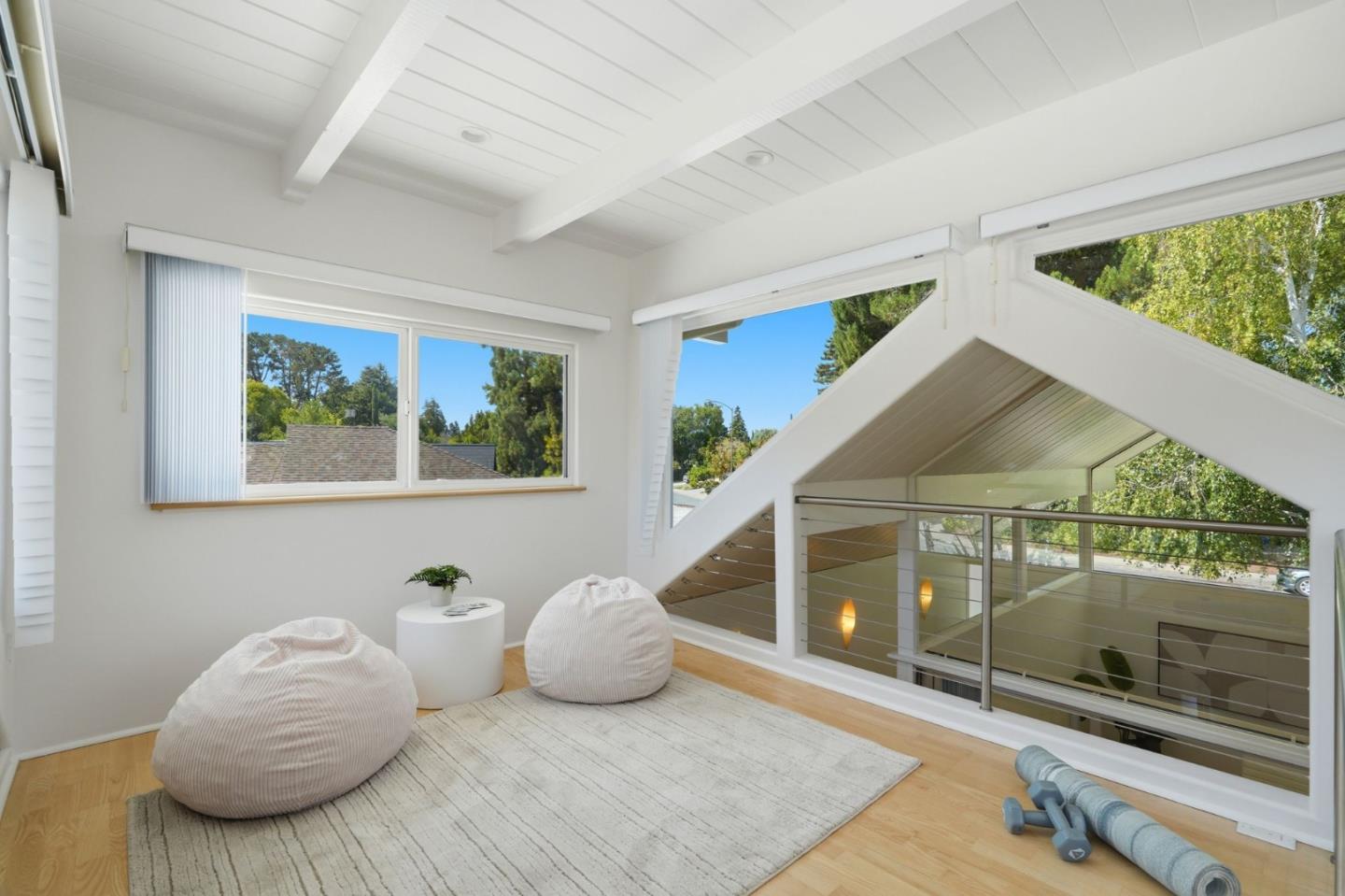 941 Eichler DR