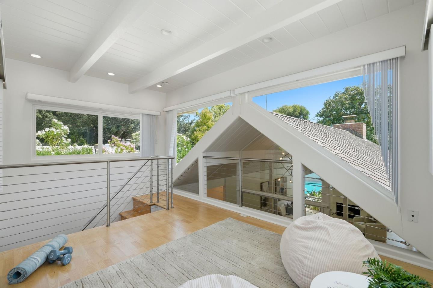 941 Eichler DR
