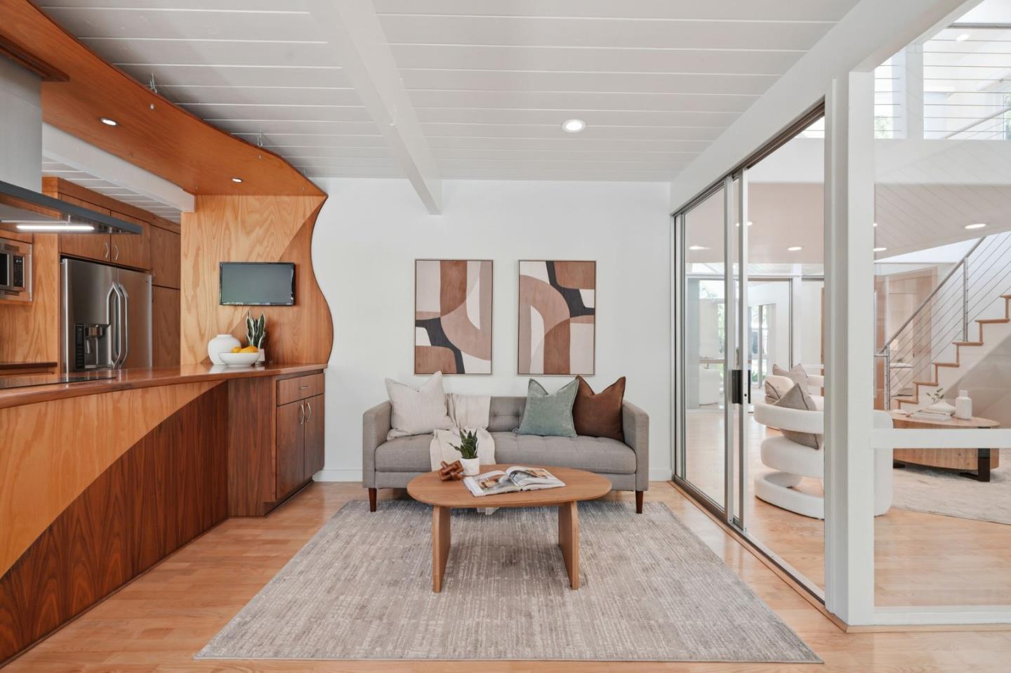 941 Eichler DR