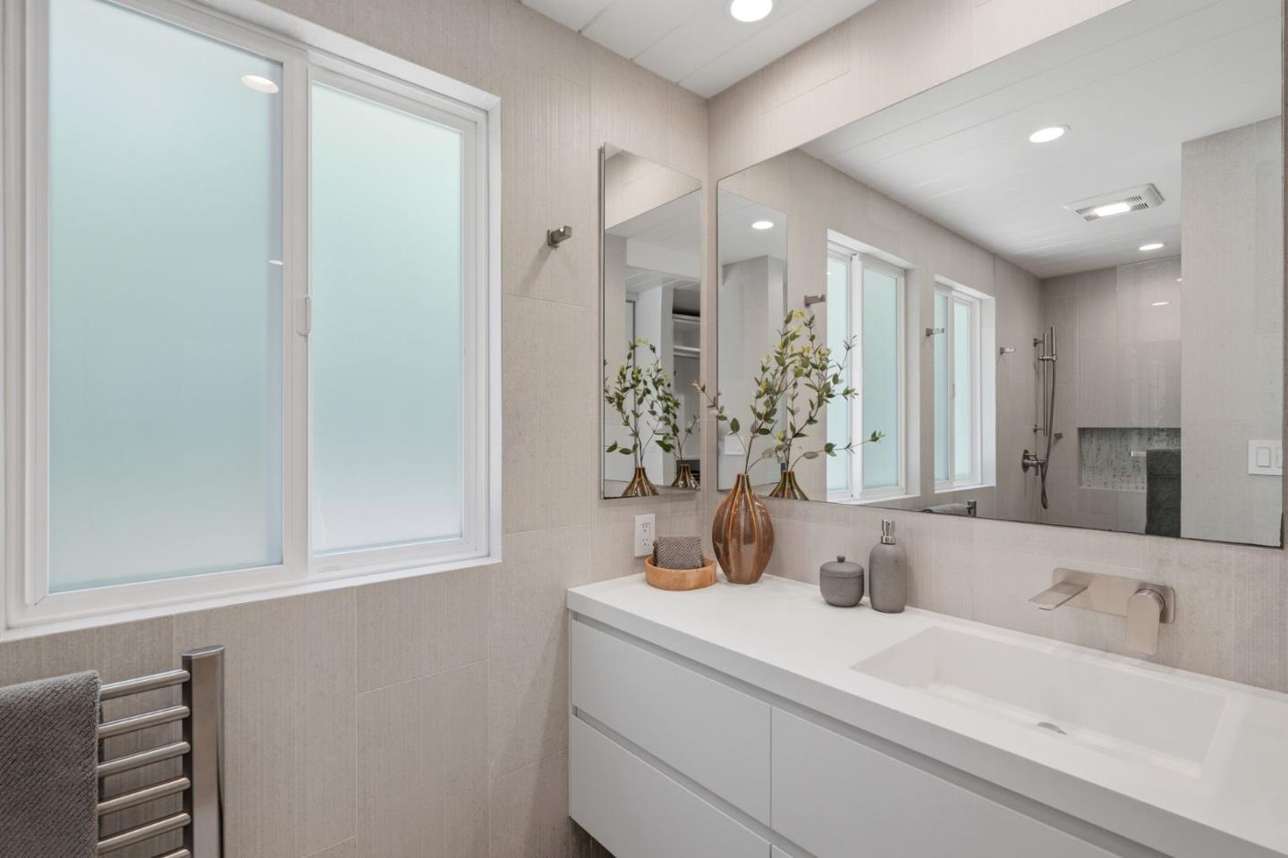 941 Eichler DR
