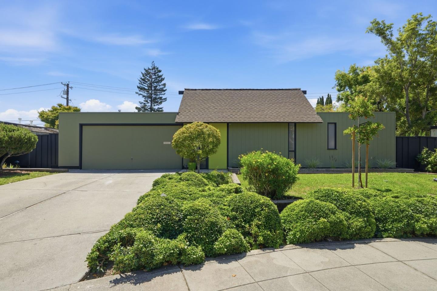 816 Lennox CT