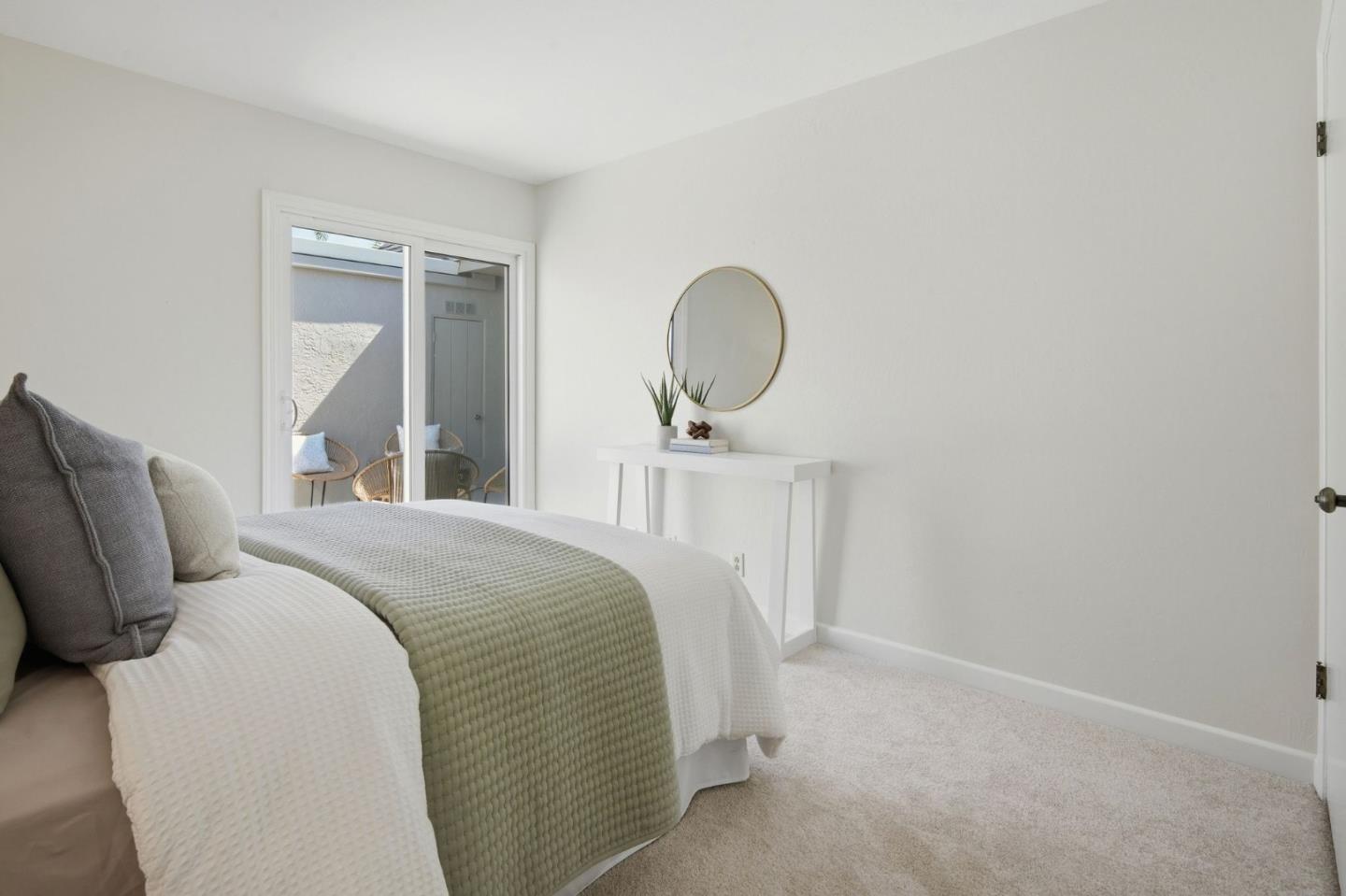 1389 Sydney DR