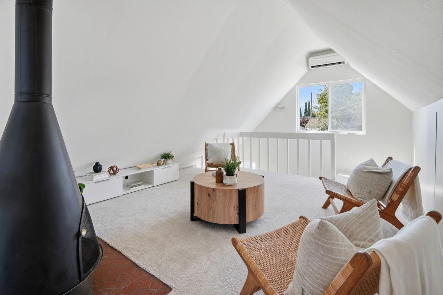 1389 Sydney DR