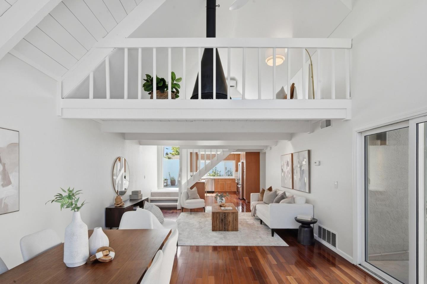 1389 Sydney DR