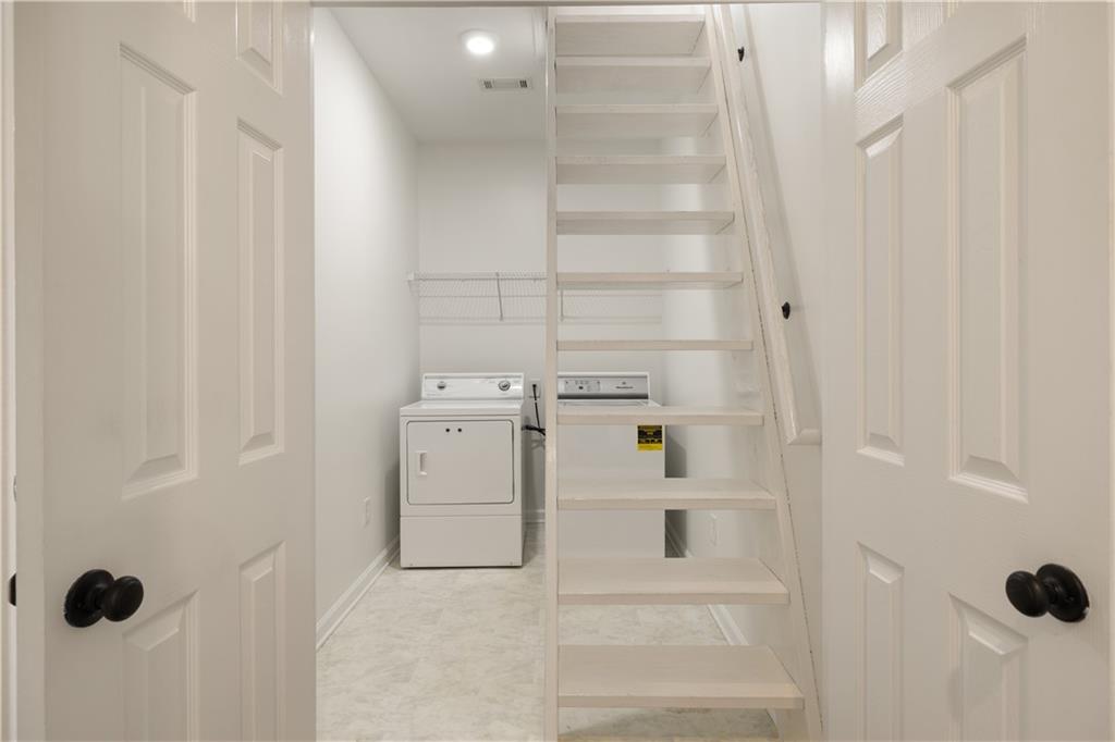 1124 Standard Drive NE
