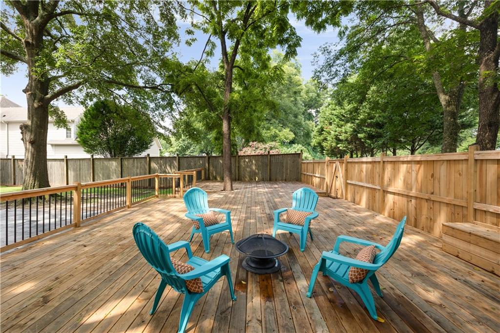 1124 Standard Drive NE