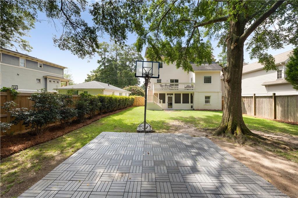 1124 Standard Drive NE