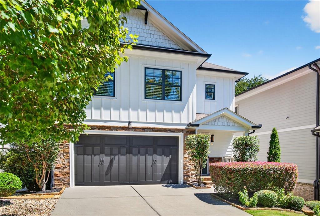 2603 Apple Valley Road NE