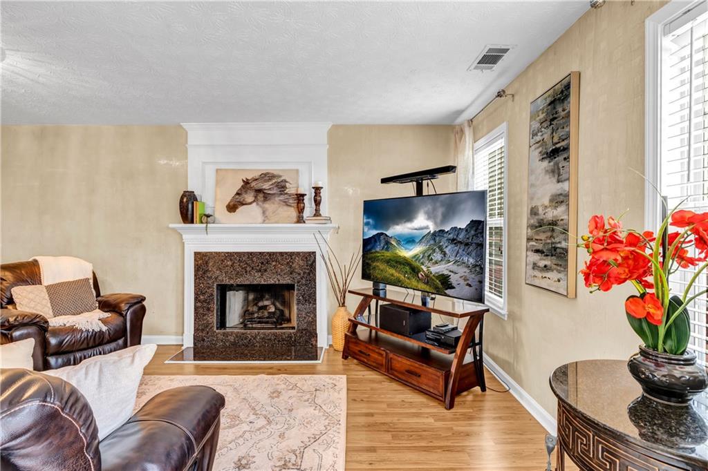 1405 Overland Crossing