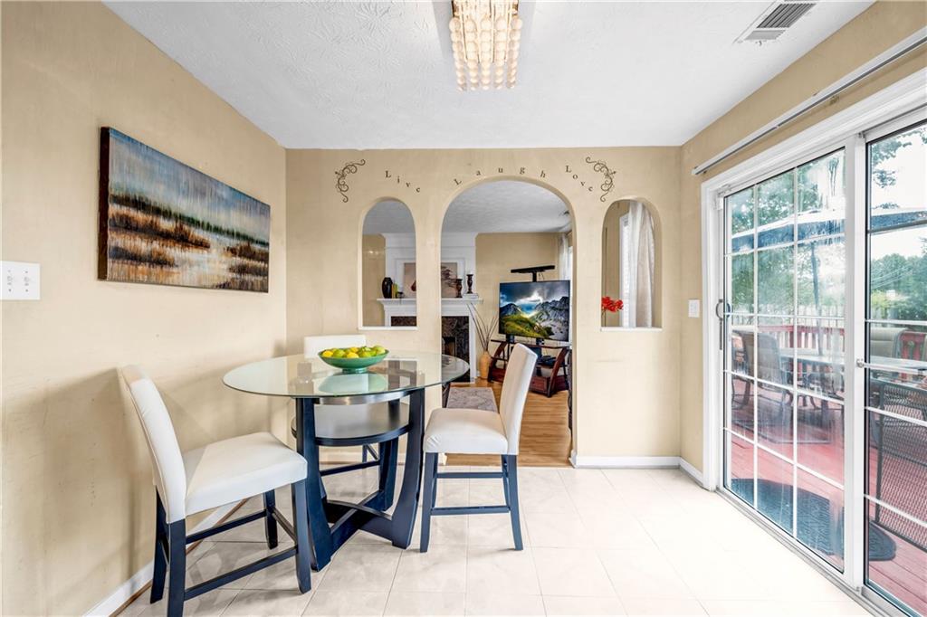 1405 Overland Crossing