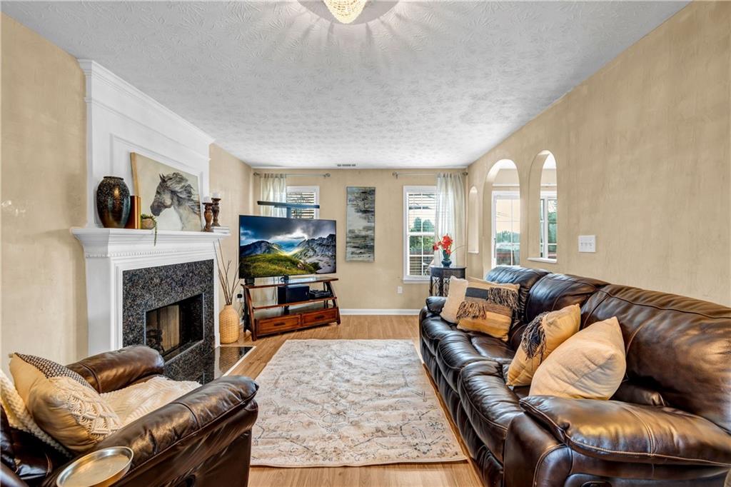 1405 Overland Crossing